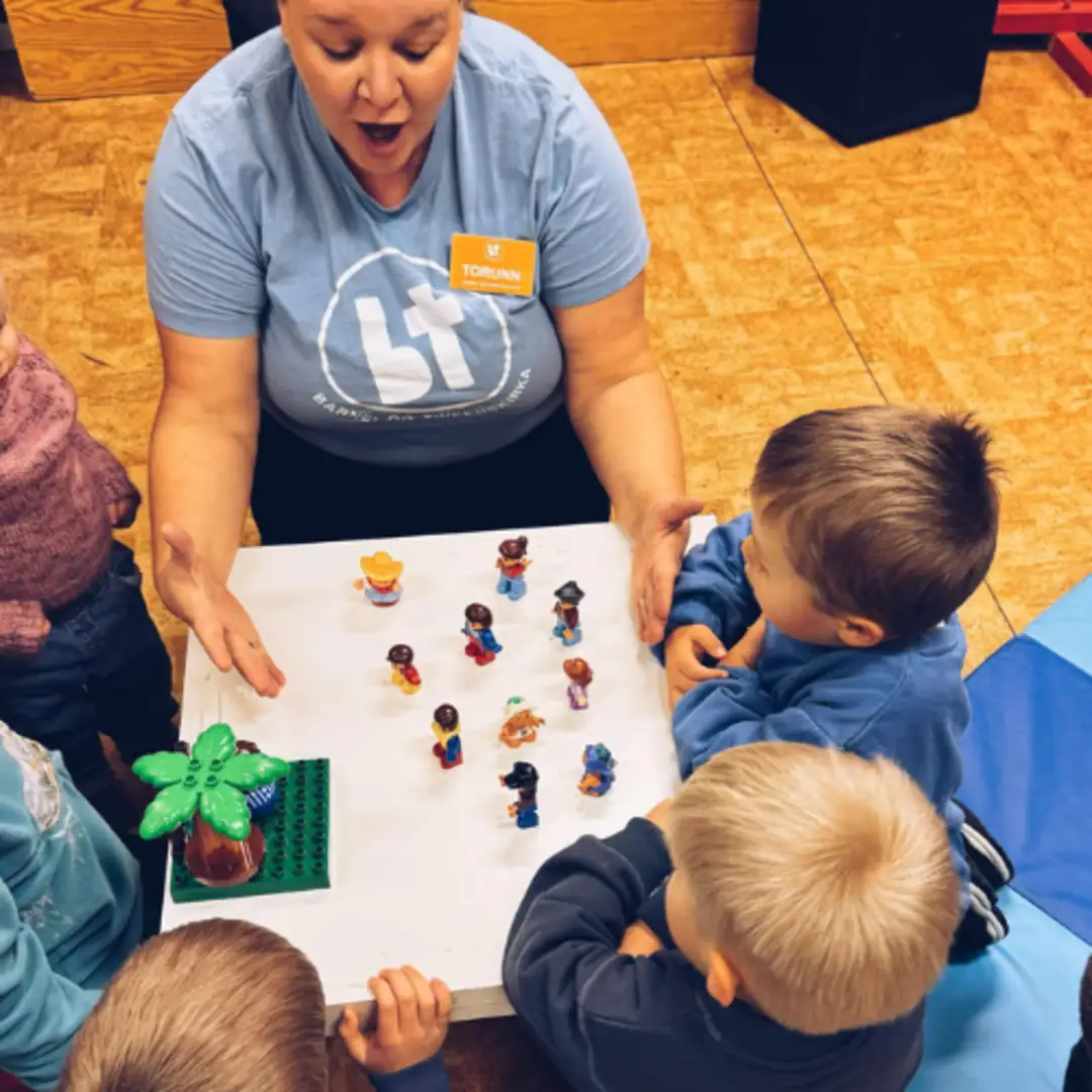 Midt i en andakt i minikirka